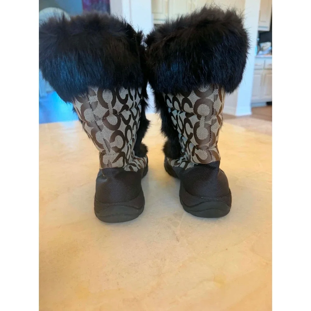 Coach Jennie Brown Signature C Monogram Faux Fur Trim Snow Boots Q522 Womens 7B
